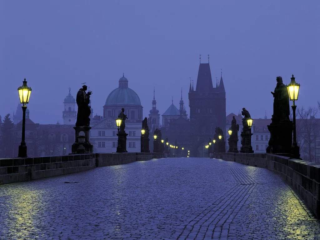 Praga de Noche