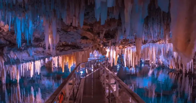 crystal caves de islas bermudas
