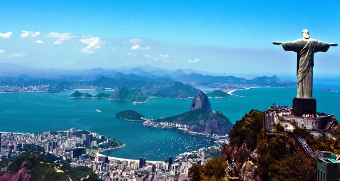 Cristo redentor de Rio de Janeiro, mar y montaña