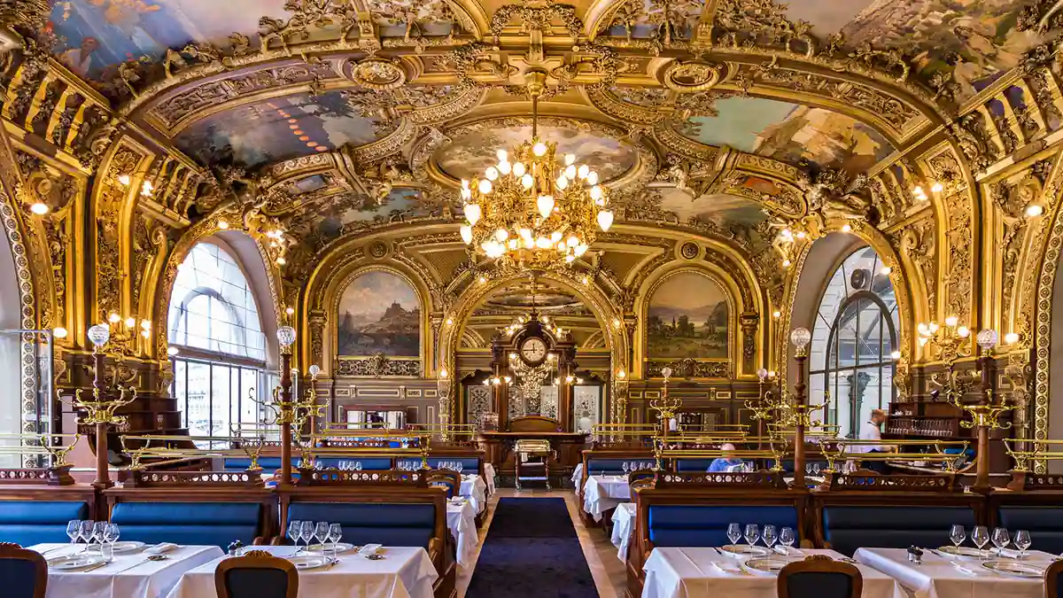 Paris Le Train Bleu