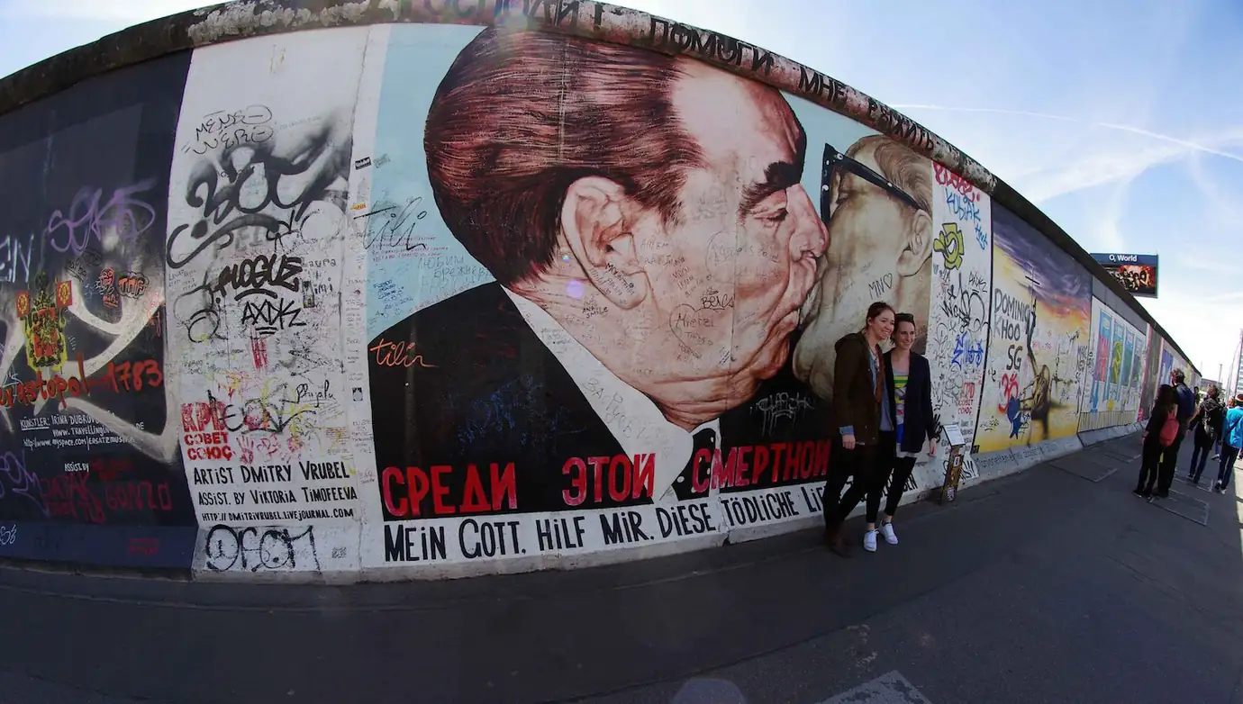 east_side_gallery-berlin