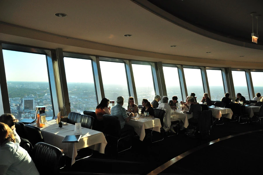 restaurante-torre-television