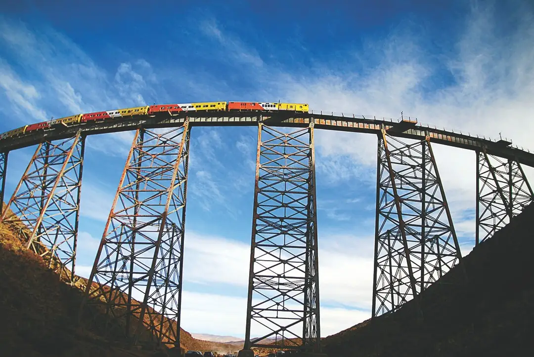 tren a las nubes