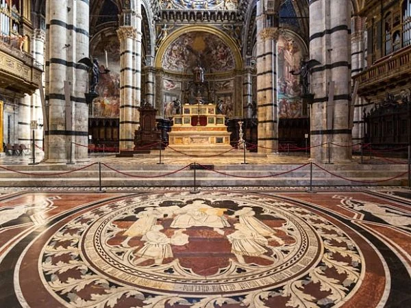 El pintor Giorgio Vasari (1511-1574) describió la obra como el piso "más bello, más grande y magnífico" que nunca se ha…