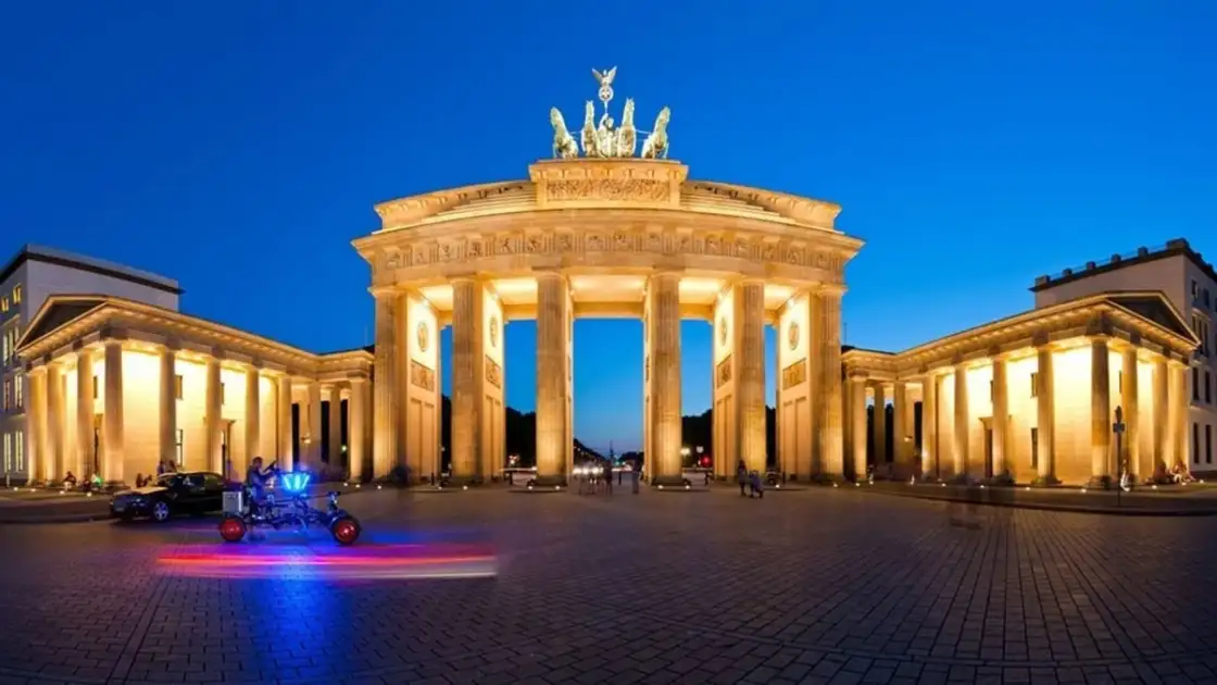 Berlín, la ciudad que resurgió de sus cenizas y fascina a los jóvenes