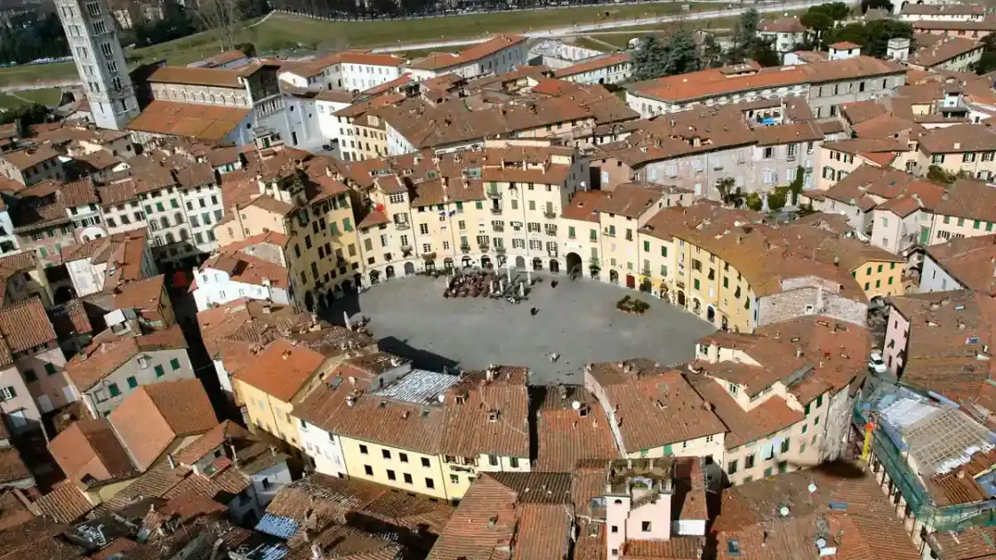 Lucca Toscana