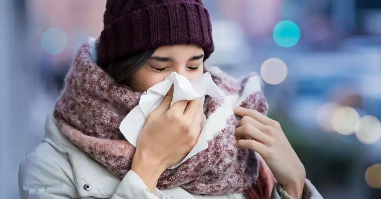Por qué enfermamos al empezar las vacaciones y cómo prevenir