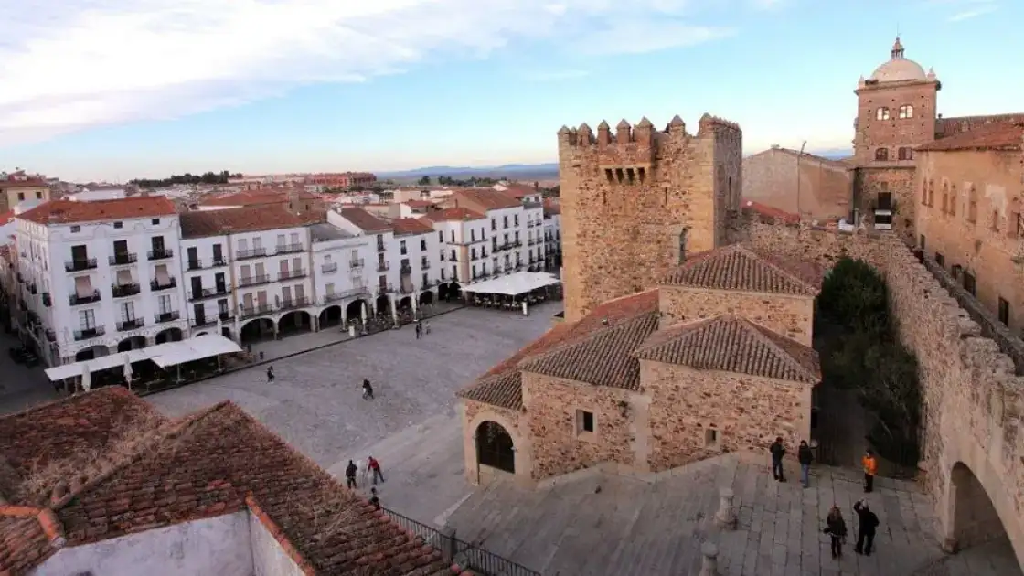 Cáceres: ciudad monumental que apuesta por el turismo sostenible