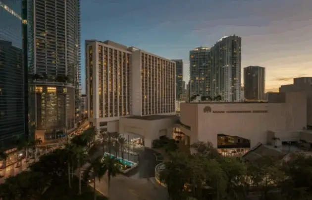 hoteles en downtown miami