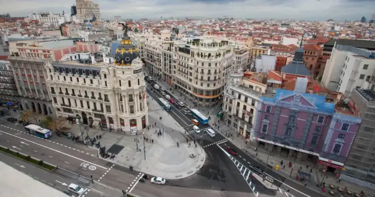 Madrid inaugura gran via