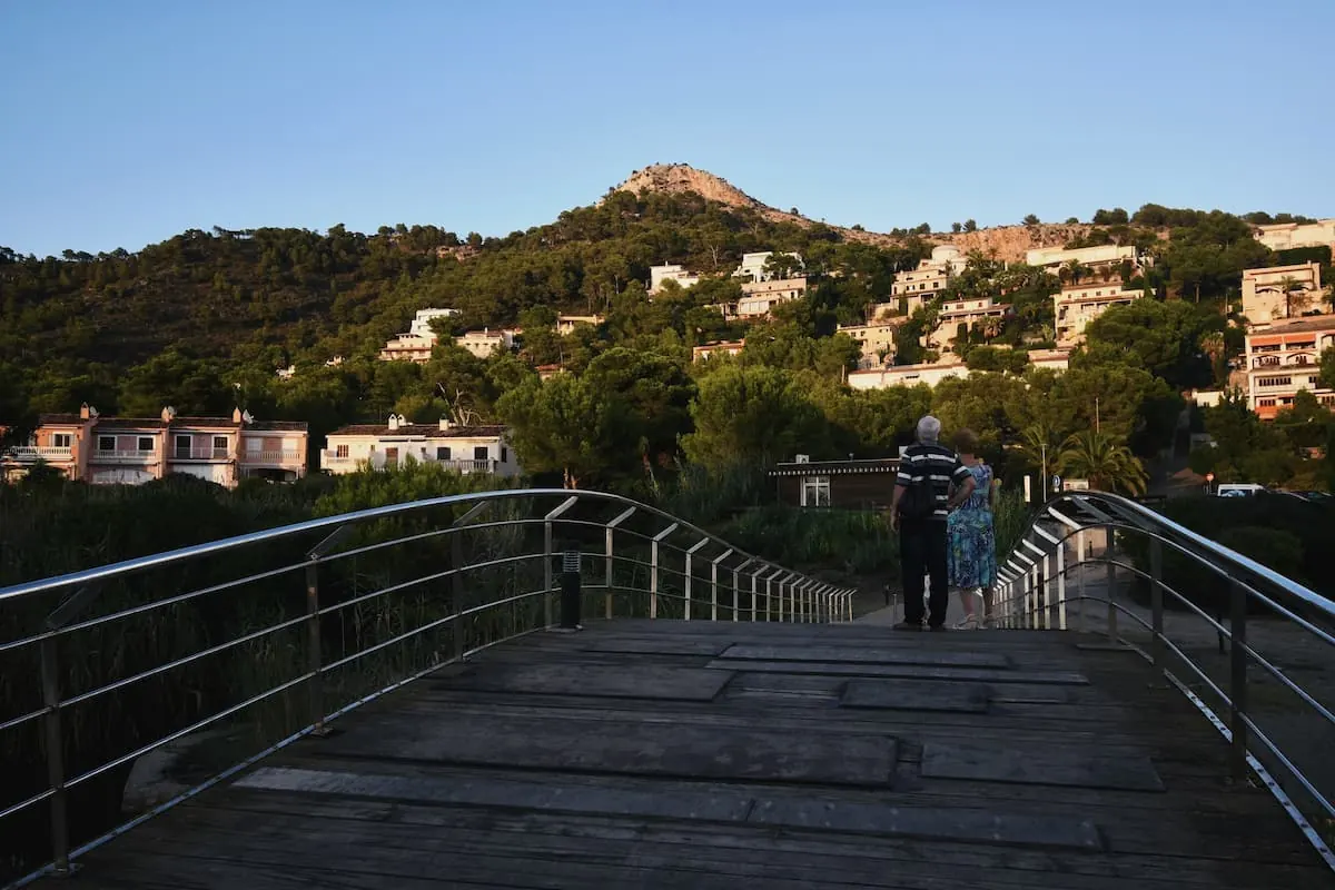 vente a vivir a un pueblo españa
