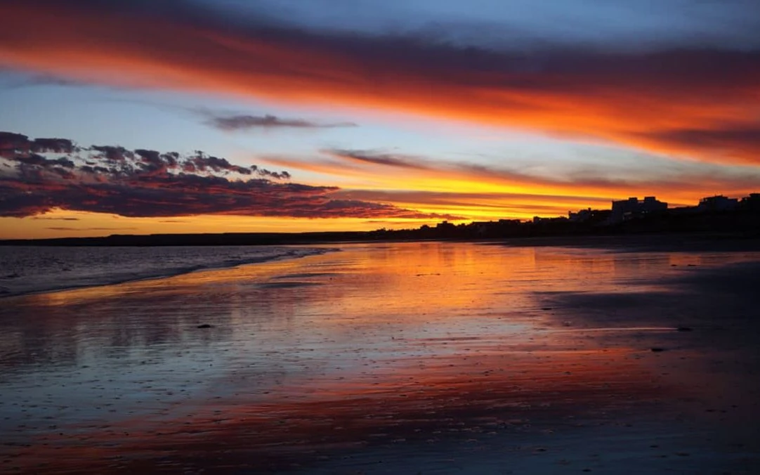 Las playas de la Costa Argentina son amplias y bellísimas playas argentinas