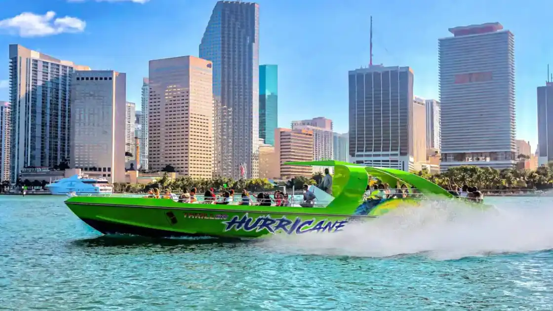 thriller miami speedboat