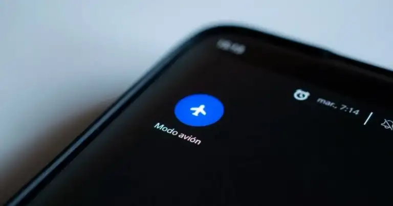 Qué pasa si no activo el Modo Avión en un vuelo