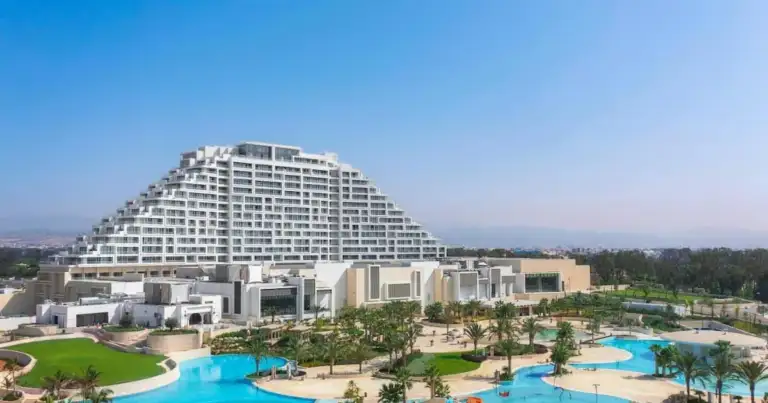 La isla de Chipre inaugura el hotel-casino más grande de Europa