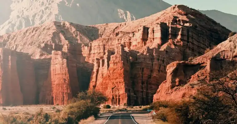 De Salta a Cafayate: 170 km entre valles y quebradas