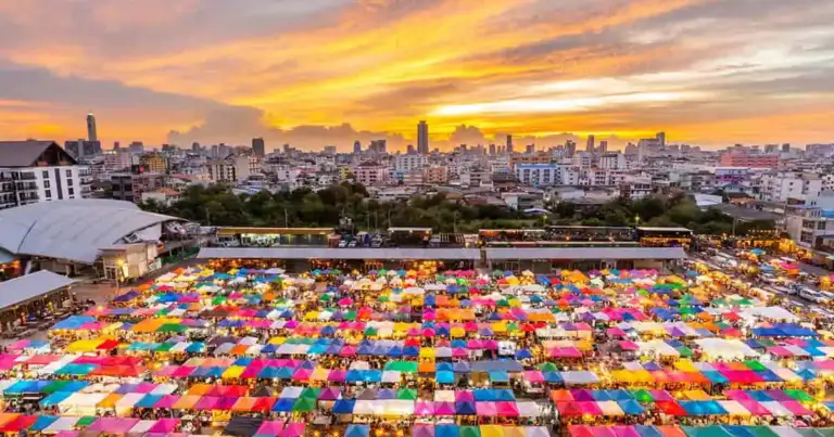 5 reglas extrañas que pueden llevarte a la cárcel en Tailandia