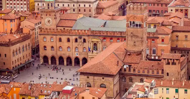 Qué ver en Bolonia: una ciudad viva, animada y fascinante