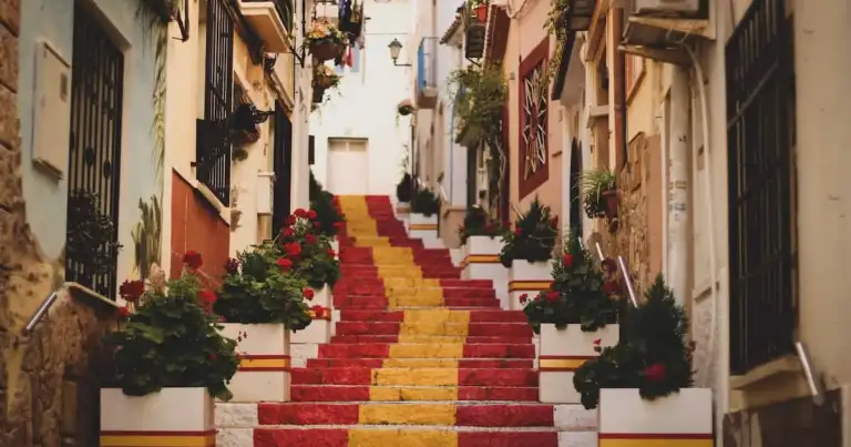 Cuál es la ciudad más feliz de España, según un estudio