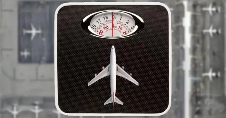 Por qué algunas aerolíneas pesan a los pasajeros antes de abordar