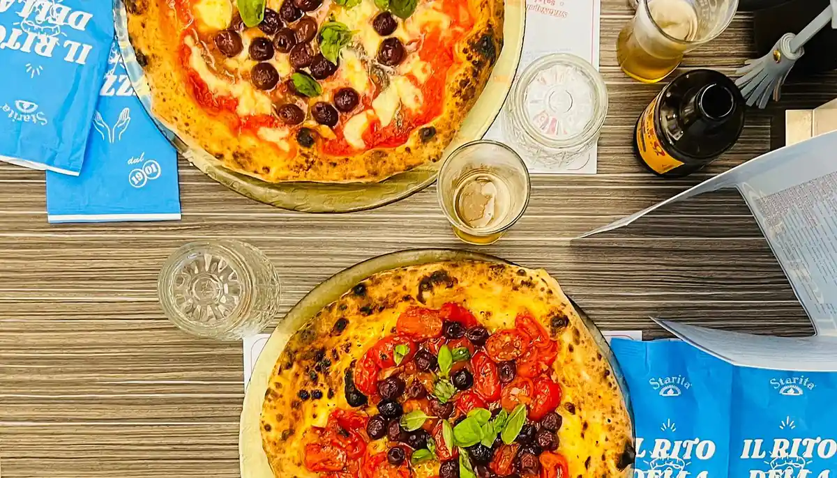 Las pizzas de Starita en Napoles enamoraron a DiegoMaradona. Era fanático e pedía seguido. Las pizzas de Starita en Napoles enamoraron a DiegoMaradona. Era fanático e pedía seguido.