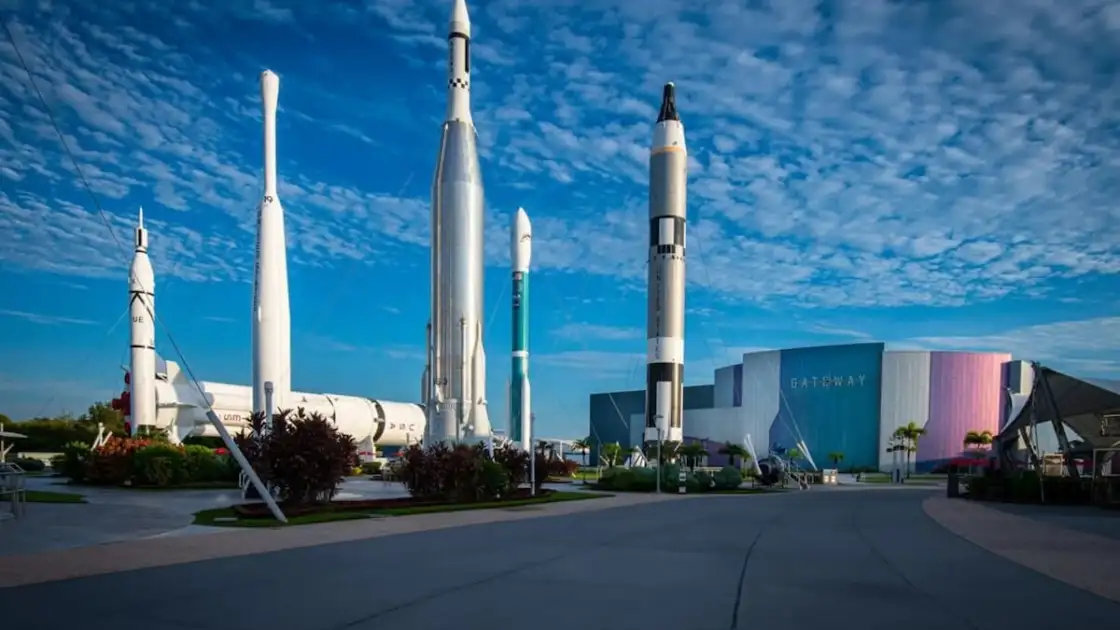Cohetes históricos exhibidos en el Kennedy Space Center, el complejo de la NASA en Orlando