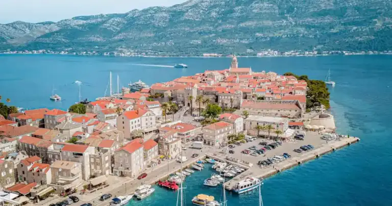vista aerea ciudad costera croacia casas rojas mar adriatico